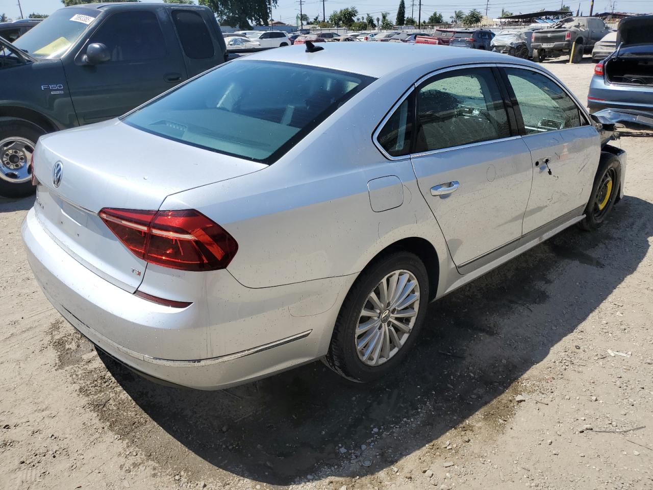 2017 Volkswagen Passat Se silver null gas 1VWBT7A30HC000945 photo #4