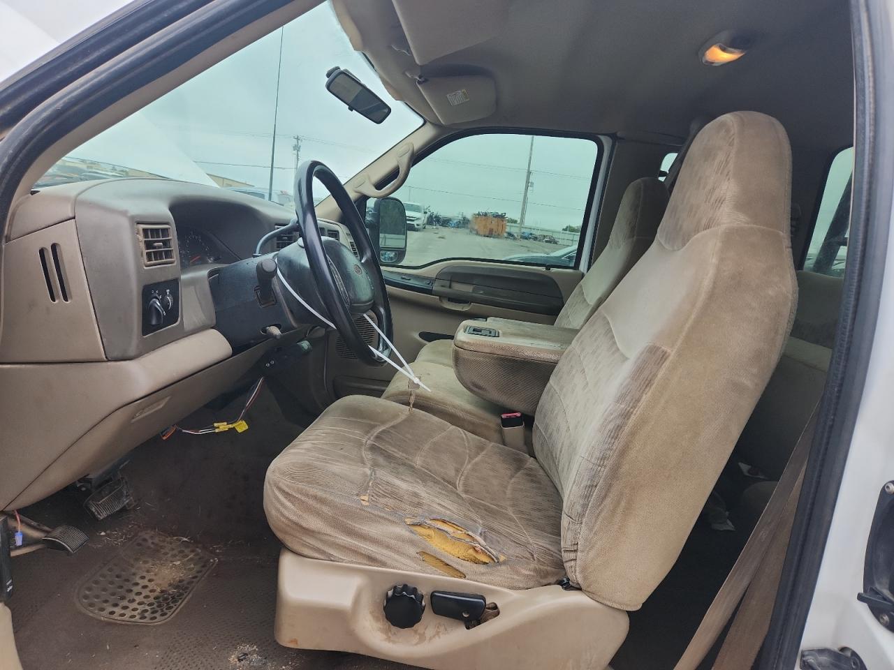 2000 Ford F250 Super Duty VIN: 1FTNX20L5YEA87593 Lot: 70891295