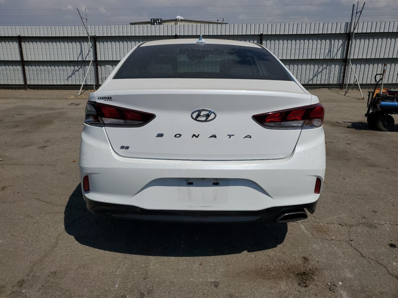 2018 Hyundai Sonata Se VIN: 5NPE24AF2JH677193 Lot: 70528985