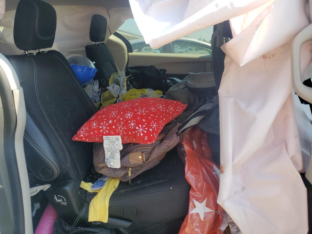 2022 Chrysler Voyager Lx VIN: 2C4RC1CG5NR229722 Lot: 69419095