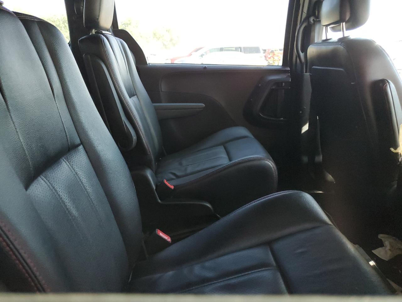 2015 Dodge Grand Caravan R/T VIN: 2C4RDGEG7FR683582 Lot: 68546265