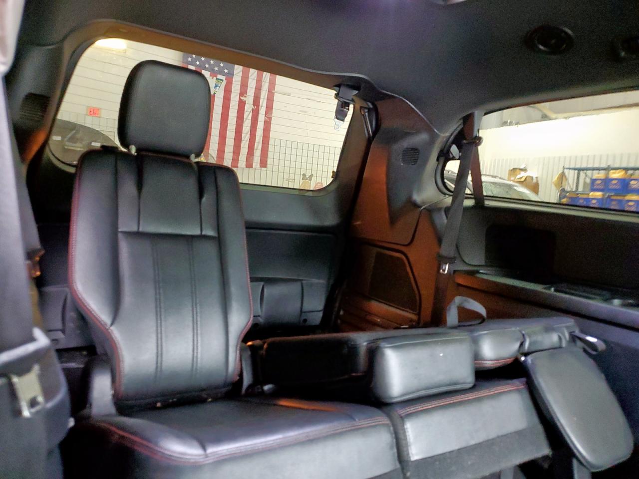 2016 Dodge Grand Caravan R/T VIN: 2C4RDGEG7GR223940 Lot: 70683445