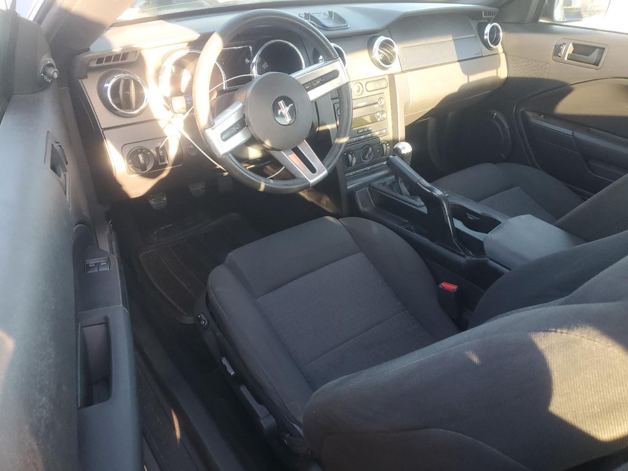 2006 Ford Mustang VIN: 1ZVFT80NX65131568 Lot: 70230575