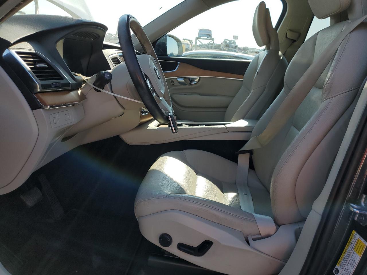 2021 Volvo Xc90 T6 Momentum VIN: YV4A22PK5M1751013 Lot: 68382575