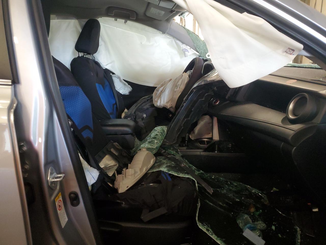 2017 Toyota Rav4 Le VIN: 2T3BFREV0HW567977 Lot: 70910695