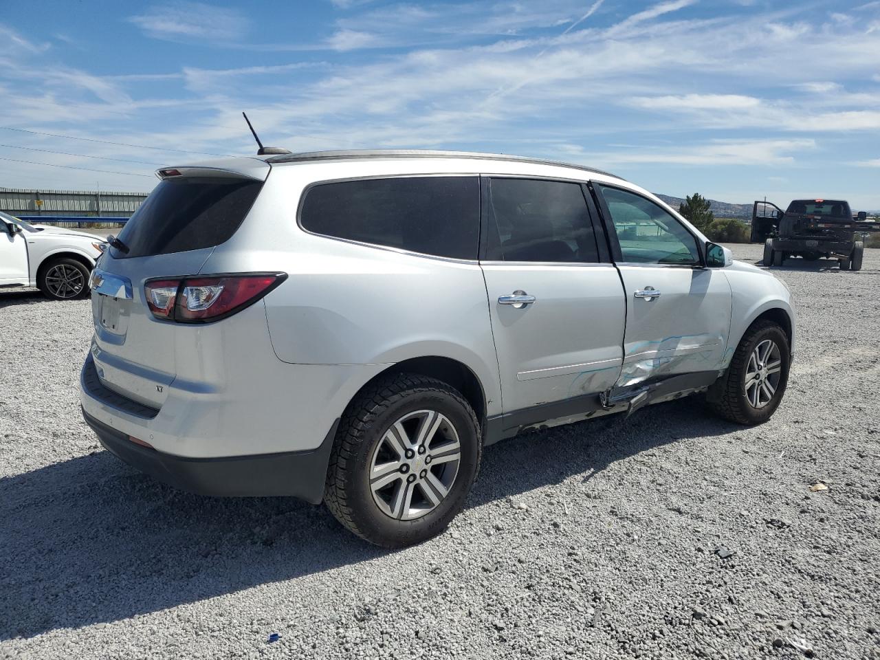 2017 Chevrolet Traverse Lt 1GNKVHKD3HJ135933 photo #4