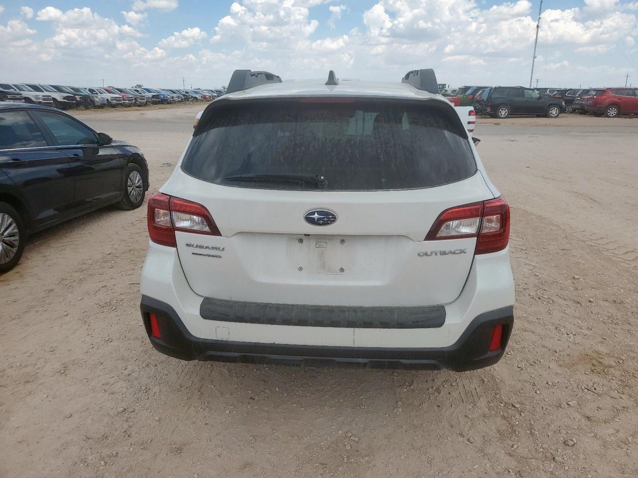 2018 Subaru Outback 2.5I Premium VIN: 4S4BSAHC2J3225376 Lot: 68122225