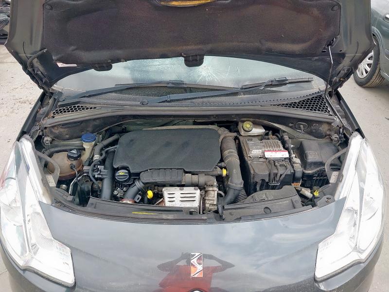 2015 DS DS 3 1.2 PURETECH 110 DSTYLE NAV 3DR EAT6