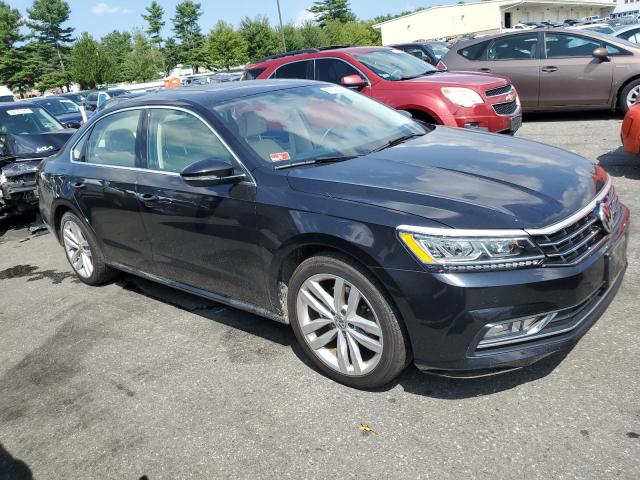  VOLKSWAGEN PASSAT 2018 Черный