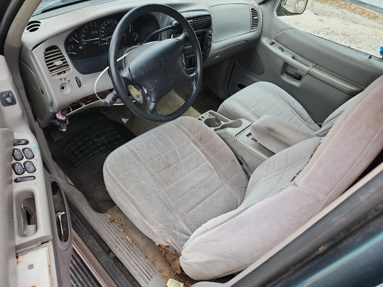 1997 Mercury Mountaineer VIN: 4M2DU52P8VUJ08907 Lot: 67343585