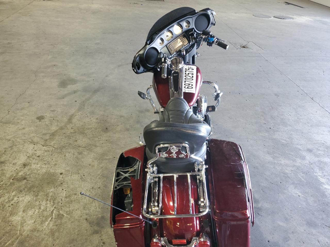 2015 Harley-Davidson Flhx Street Glide VIN: 1HD1KBM16FB622918 Lot: 69702575