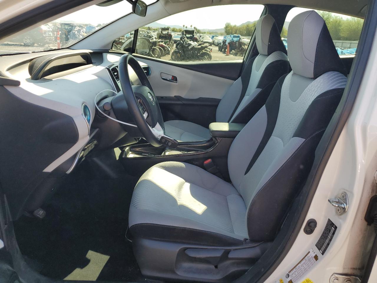 2018 Toyota Prius VIN: JTDKARFU4J3060027 Lot: 70941115