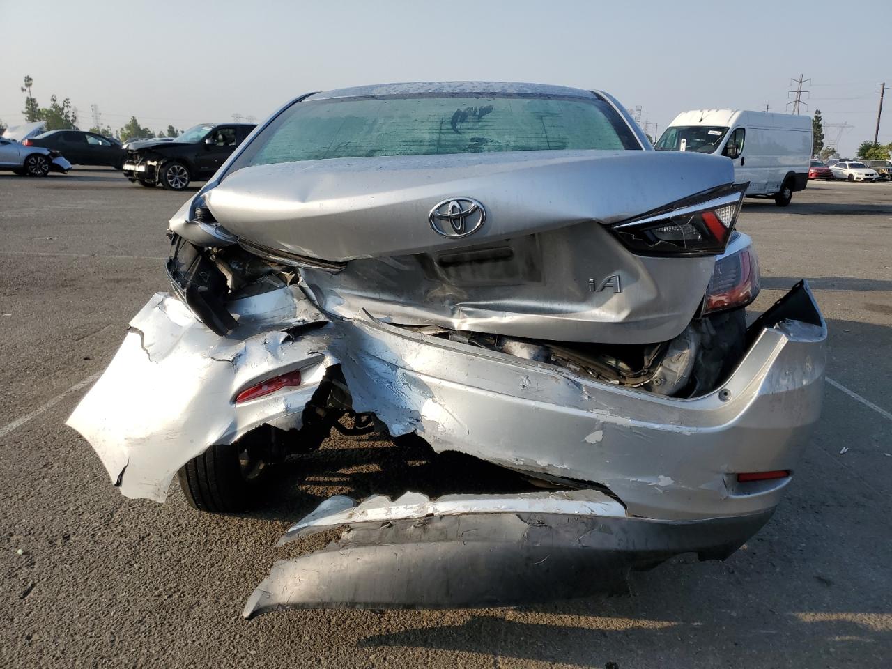 2017 Toyota Yaris Ia VIN: 3MYDLBYV3HY186561 Lot: 68720525