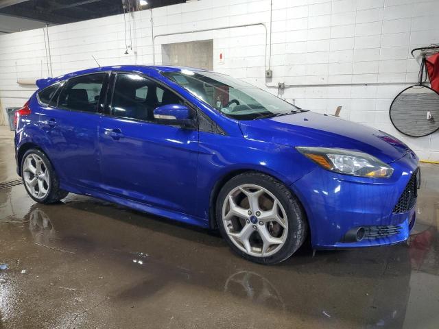 Hatchbacks FORD FOCUS 2013 Blue