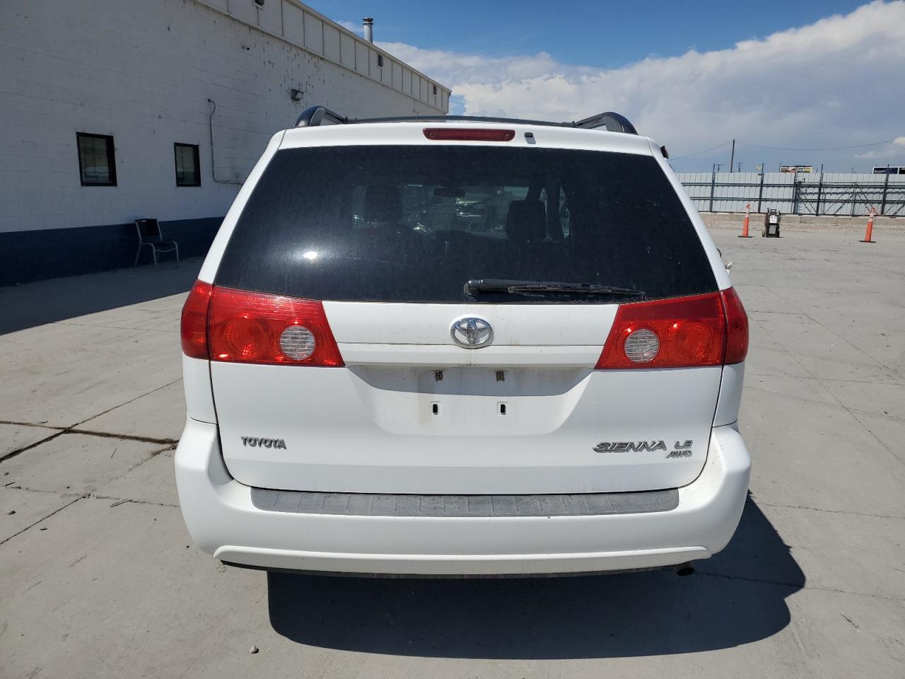 2009 Toyota Sienna Le VIN: 5TDBK23C99S025803 Lot: 70025905