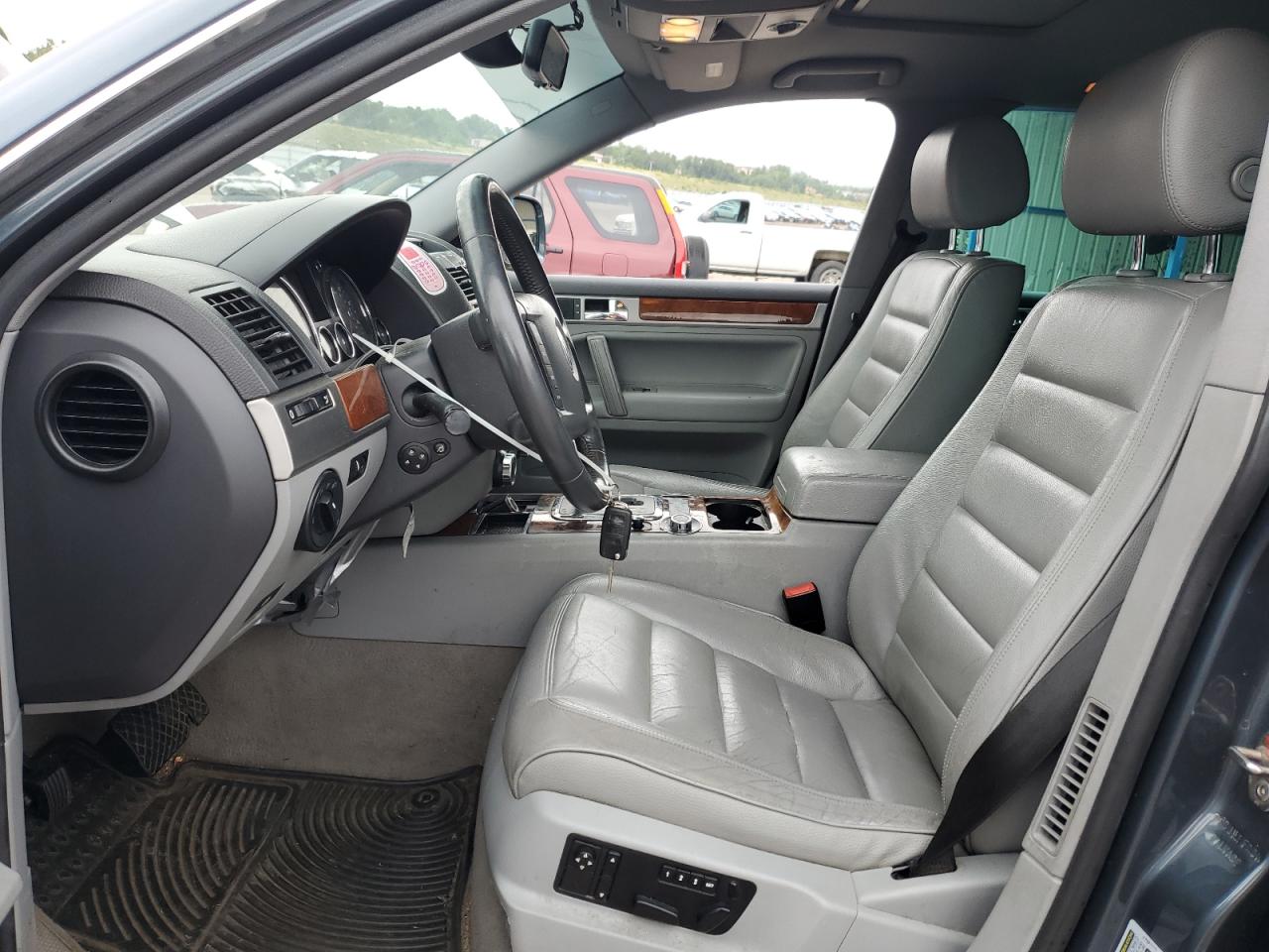 2007 Volkswagen Touareg V6 VIN: WVGZE77L57D000513 Lot: 70160805