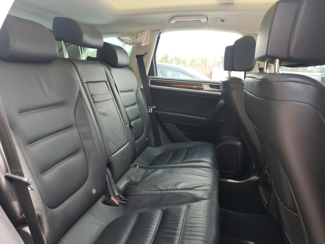 2016 Volkswagen Touareg Tdi VIN: WVGEP9BPXGD002689 Lot: 68327005