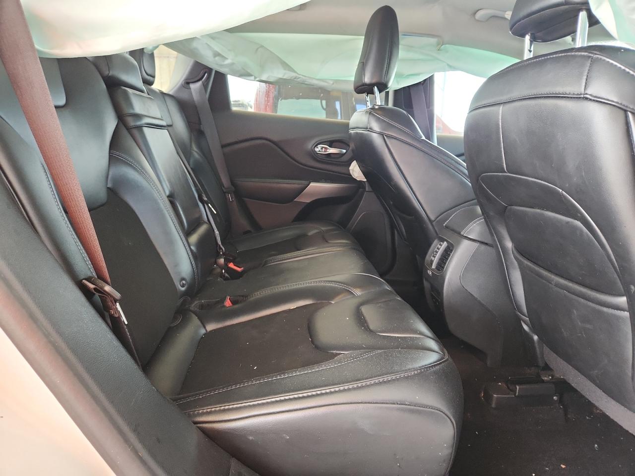 2019 Jeep Cherokee Latitude Plus VIN: 1C4PJMLB6KD213370 Lot: 70411575