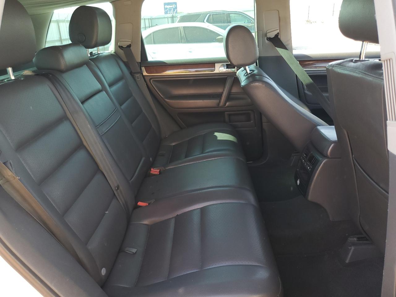 2010 Volkswagen Touareg V6 VIN: WVGBF7A93AD002943 Lot: 69794765