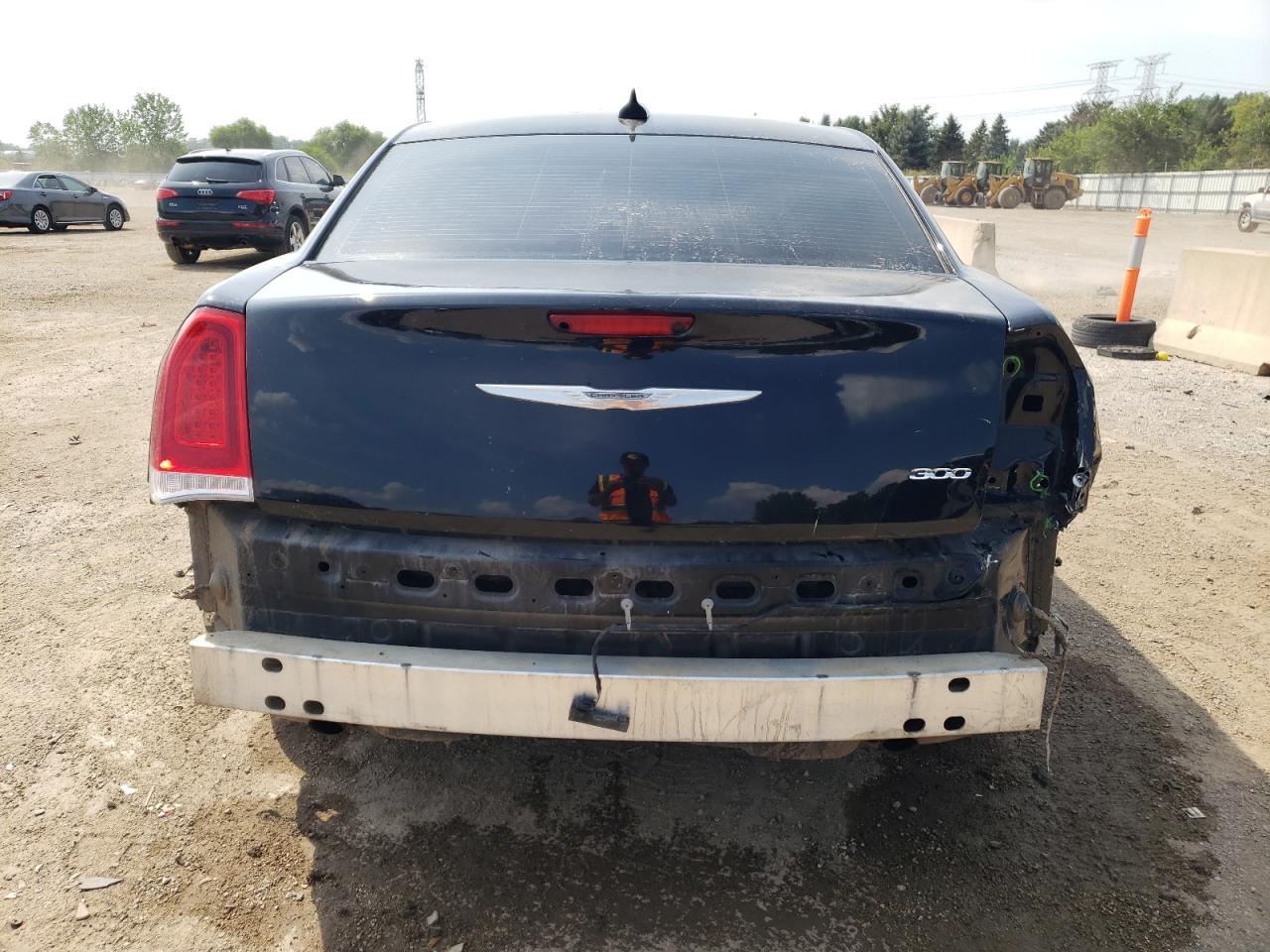 2016 Chrysler 300 Limited VIN: 2C3CCAAG9GH269937 Lot: 67589275