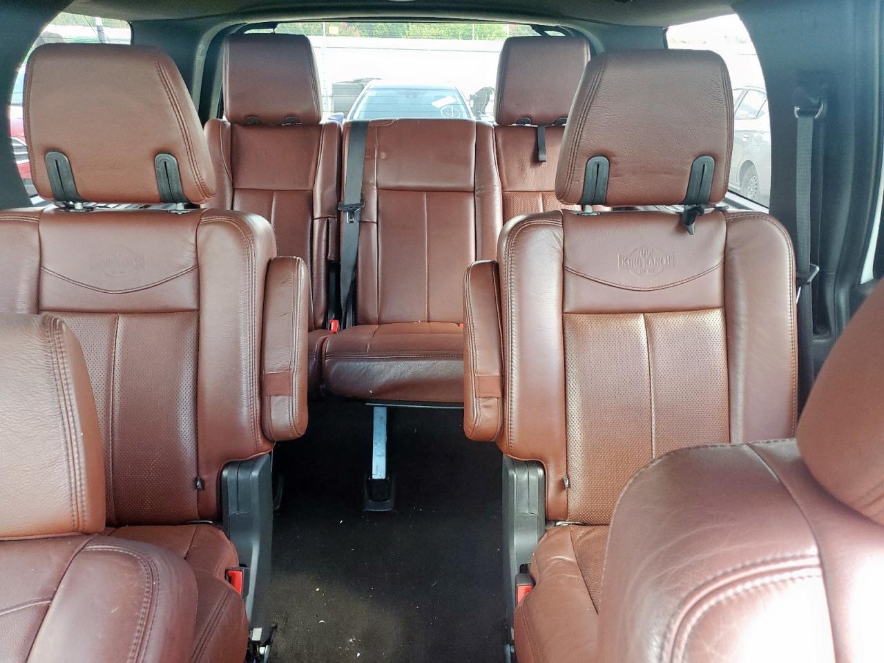 1FMJU1H5XEEF13275 2014 Ford Expedition Xlt