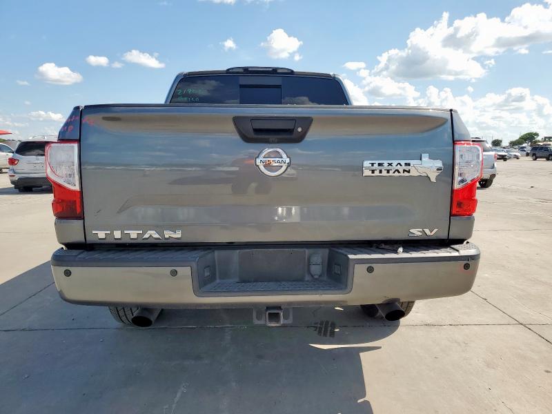  NISSAN TITAN 2018 Серый
