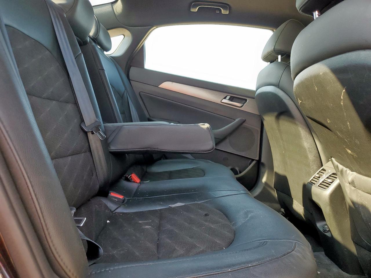 2018 Hyundai Sonata Sport VIN: 5NPE34AF9JH716665 Lot: 68993705