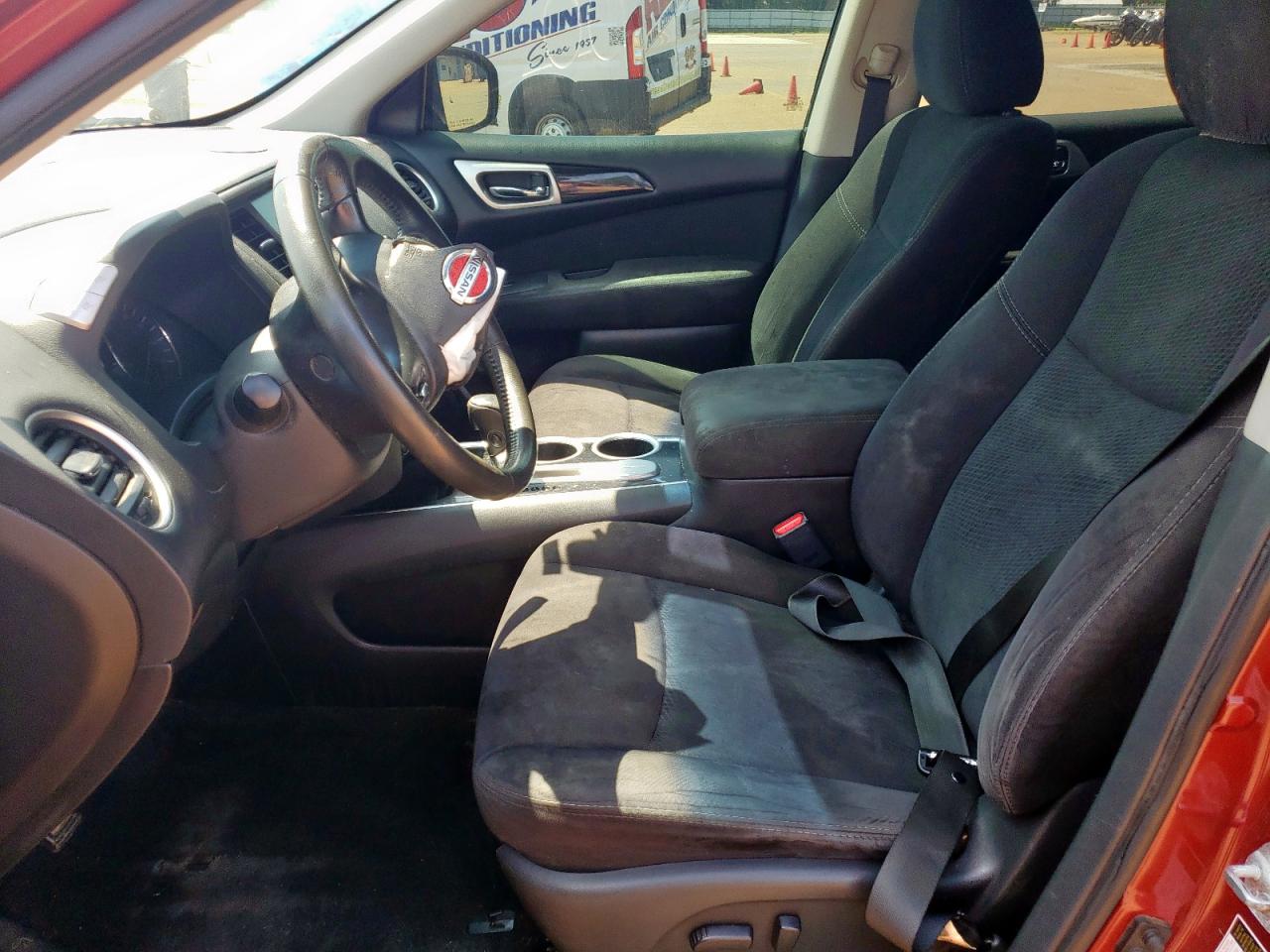 2015 Nissan Pathfinder S VIN: 5N1AR2MN3FC631811 Lot: 68503365