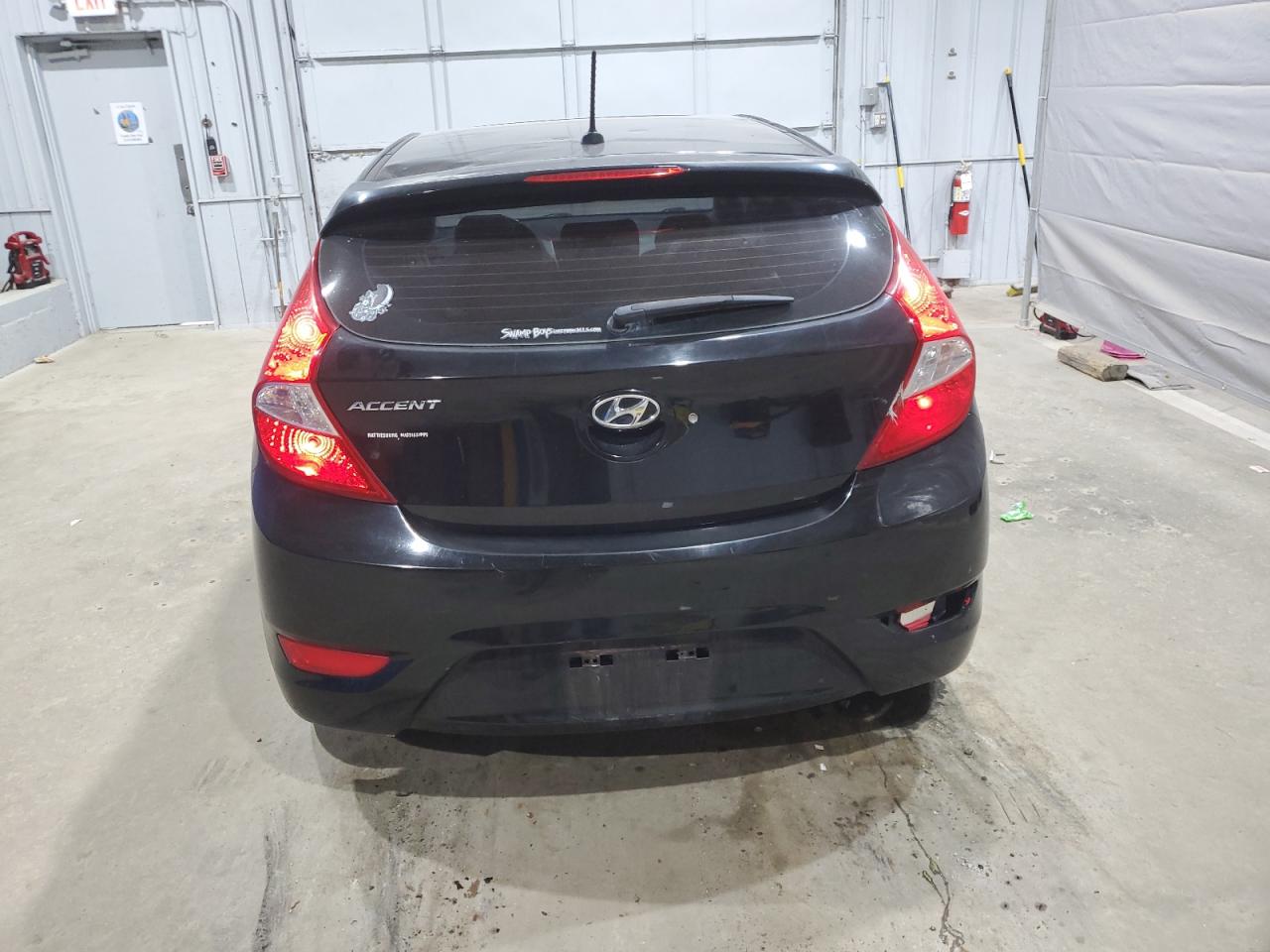 2015 Hyundai Accent Gls VIN: KMHCU5AE4FU212759 Lot: 89795005