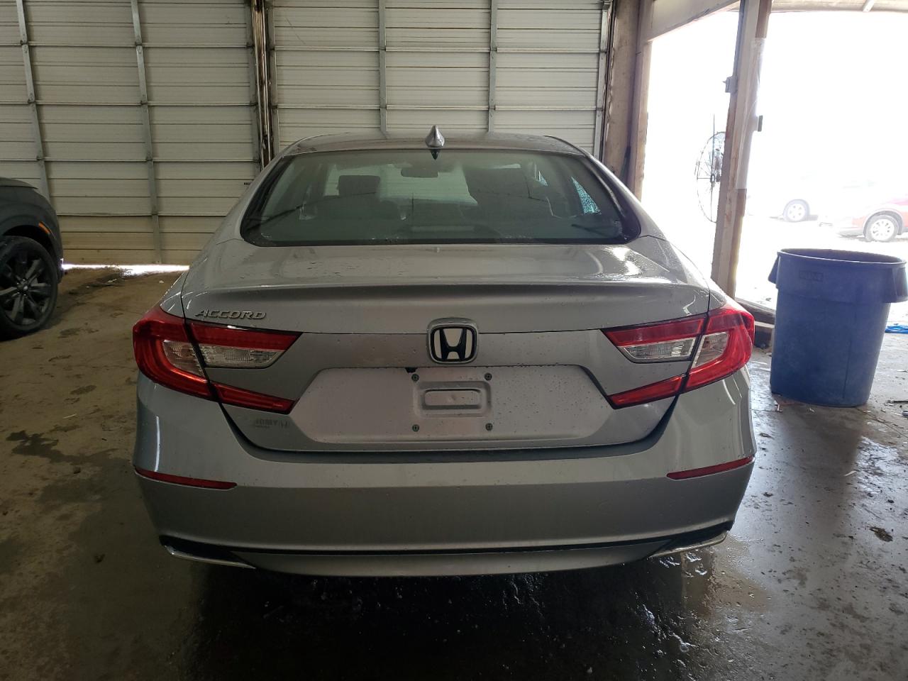 2022 Honda Accord Lx VIN: 1HGCV1F13NA006883 Lot: 69320425