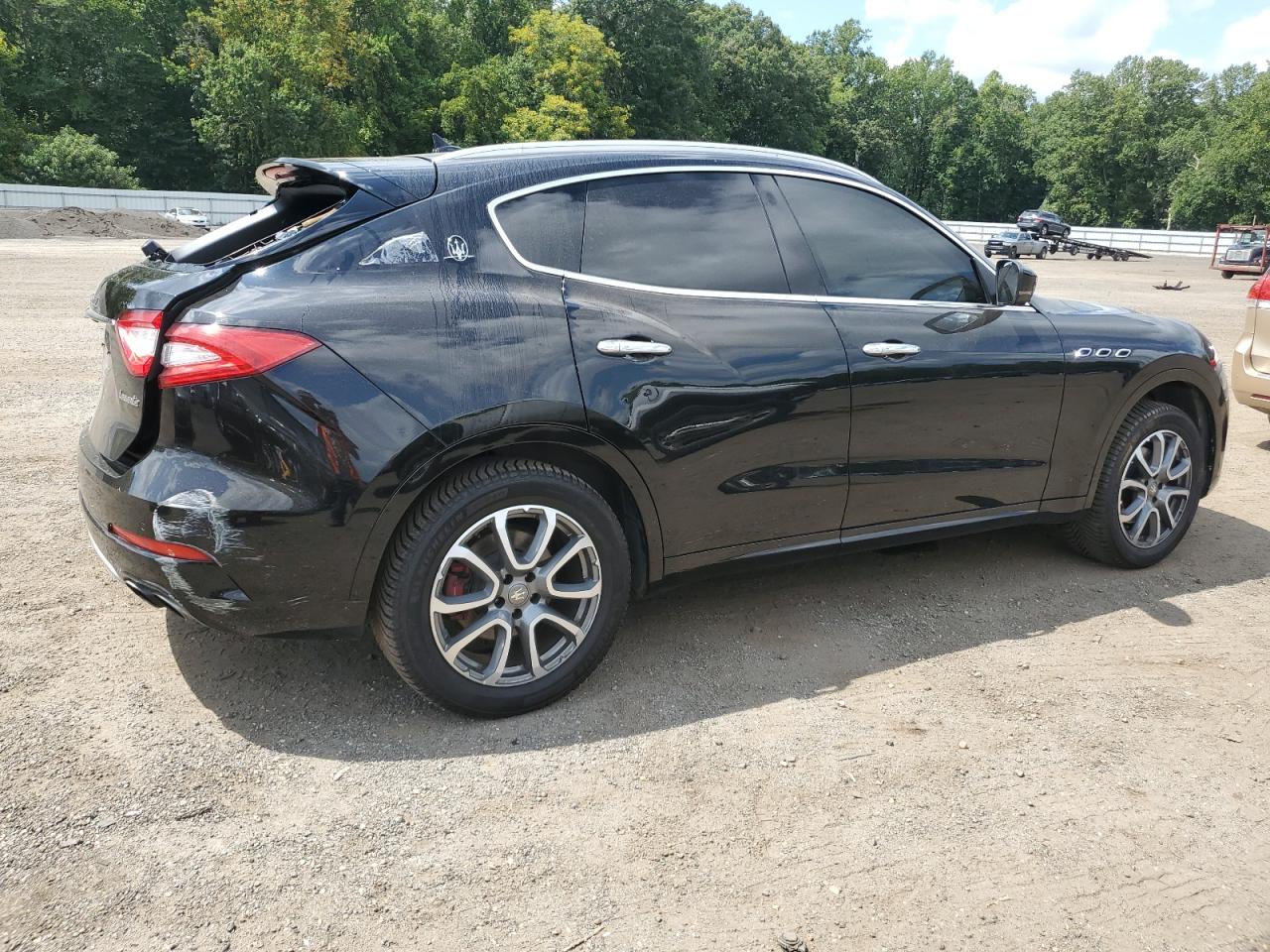 2017 Maserati Levante Luxury black null gas ZN661XUL4HX228296 photo #4