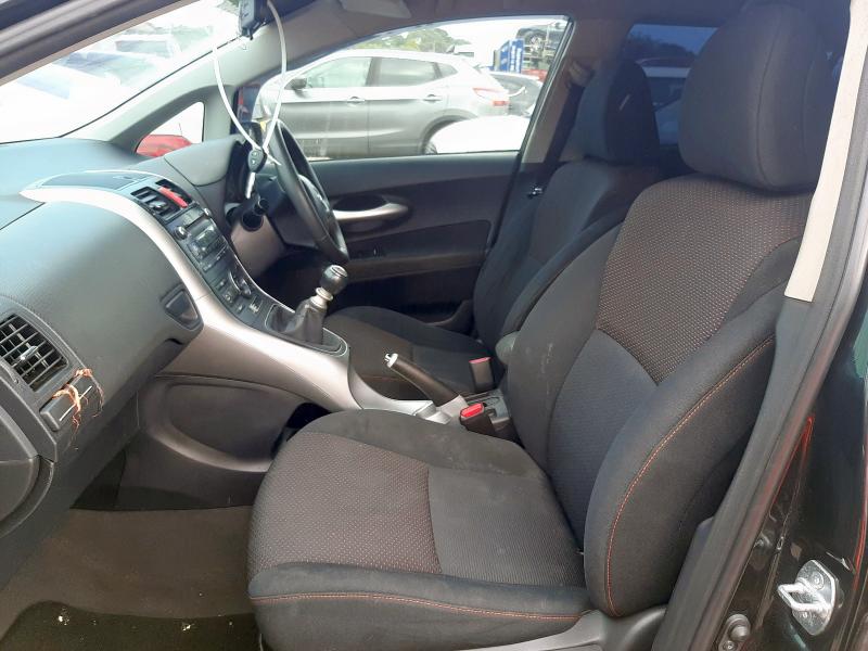 2010 TOYOTA AURIS SR