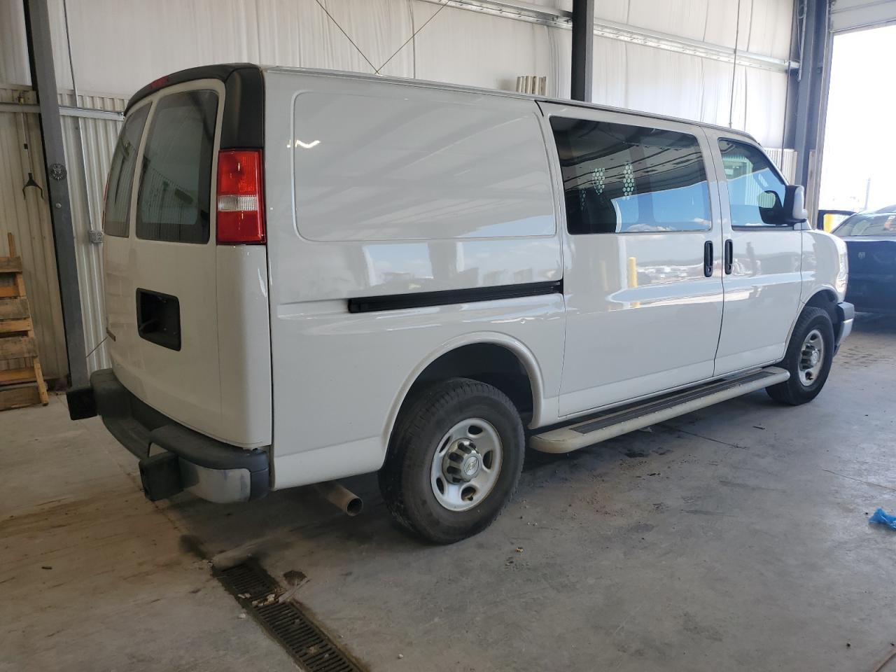2019 Chevrolet Express G2500 white null flexible 1GCWGAFG7K1356930 photo #4