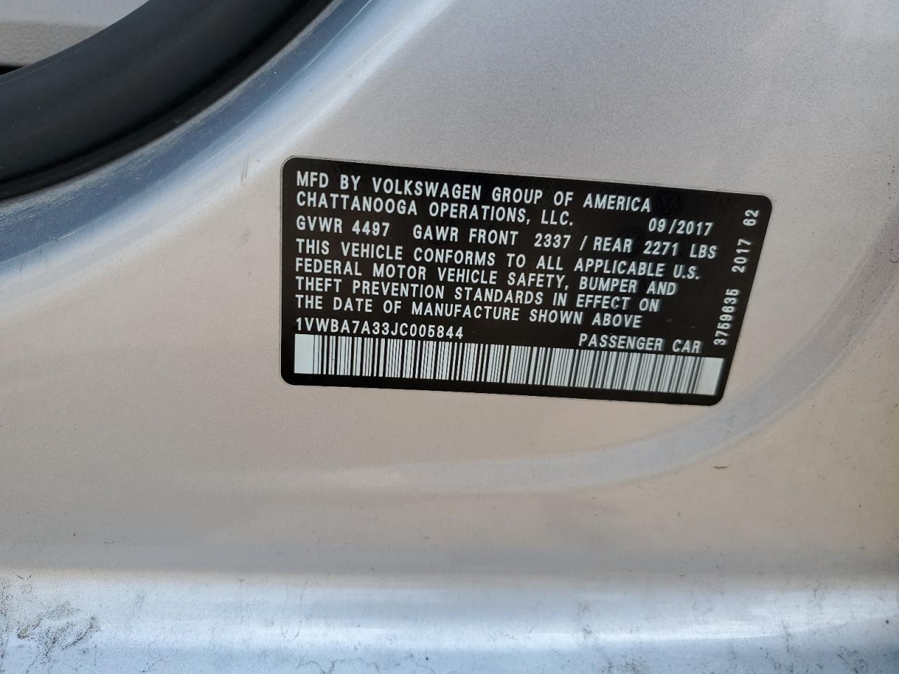 2018 Volkswagen Passat Se VIN: 1VWBA7A33JC005844 Lot: 69147655