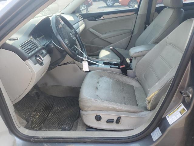 Sedans VOLKSWAGEN PASSAT 2014 Gray