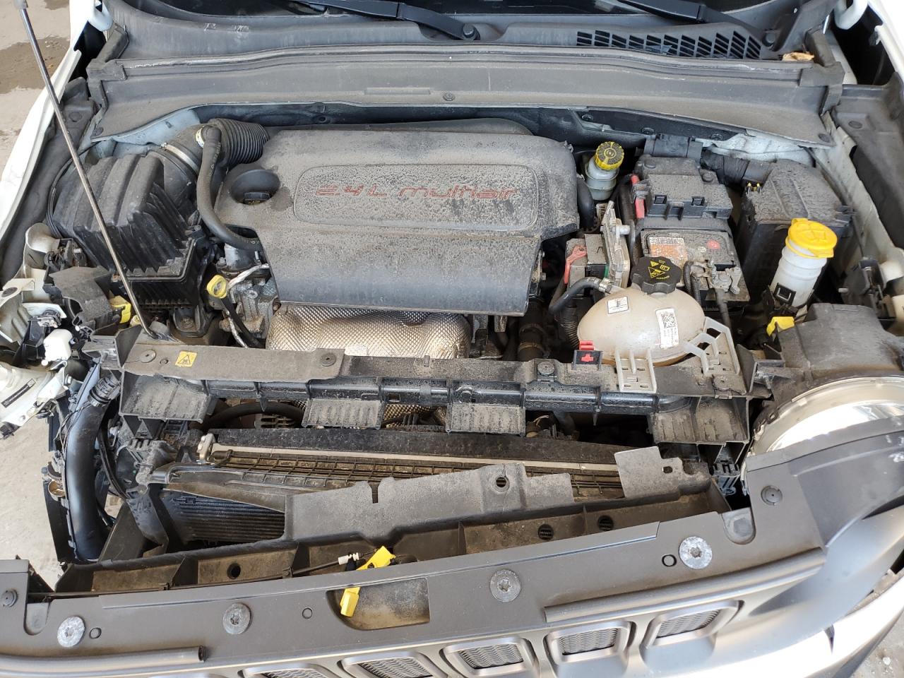 2015 Jeep Renegade Limited VIN: ZACCJBDT0FPB74177 Lot: 69343415