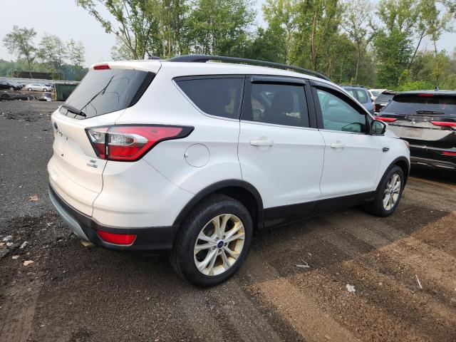 Parquets FORD ESCAPE 2017 Biały