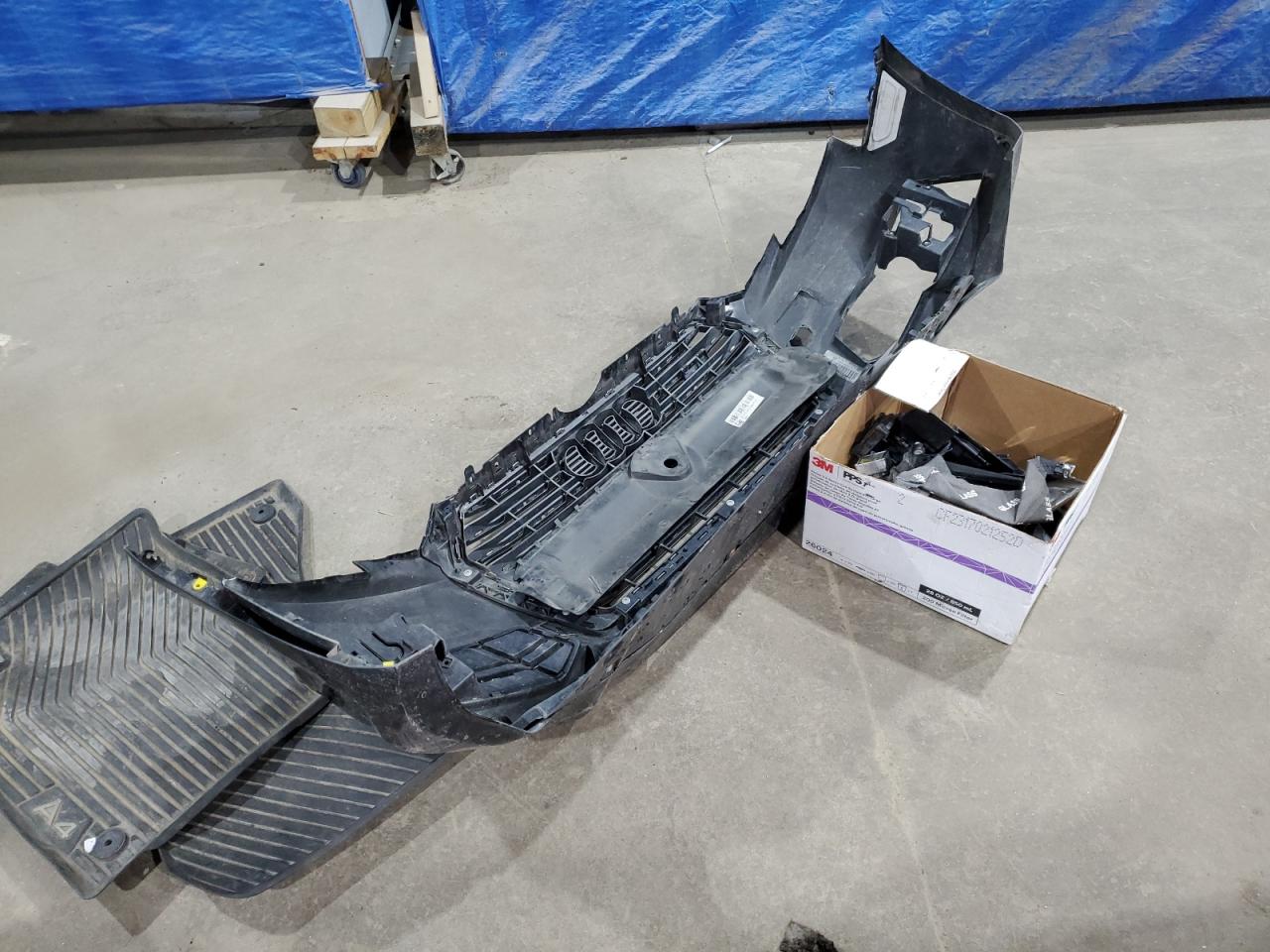 2017 Audi A4 Premium VIN: WAUDNAF42HN052499 Lot: 67398605