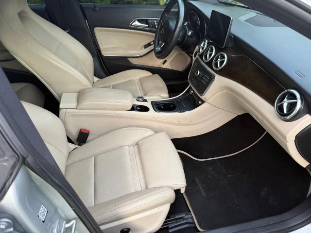  MERCEDES-BENZ CLA-CLASS 2018 Srebrny