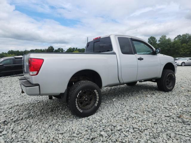 2004 NISSAN TITAN XE  
