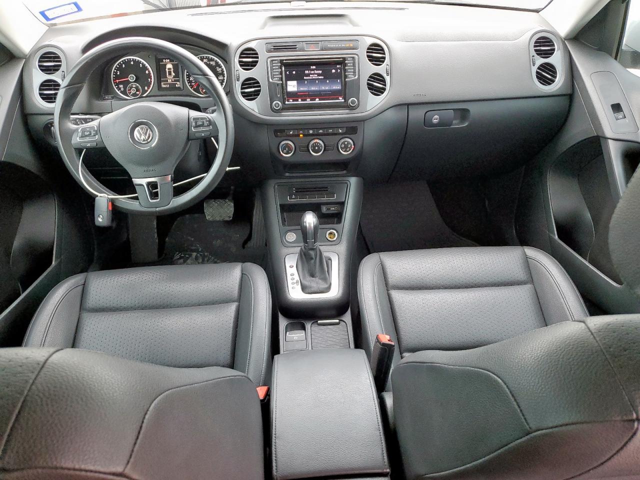 2017 Volkswagen Tiguan S VIN: WVGAV7AX4HK003957 Lot: 66892495