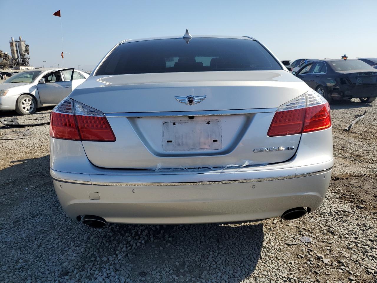 2011 Hyundai Genesis 4.6L VIN: KMHGC4DF6BU127662 Lot: 70191635
