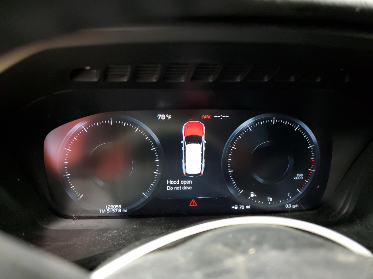 2016 Volvo Xc90 T5 VIN: YV4102XK4G1088656 Lot: 70743745