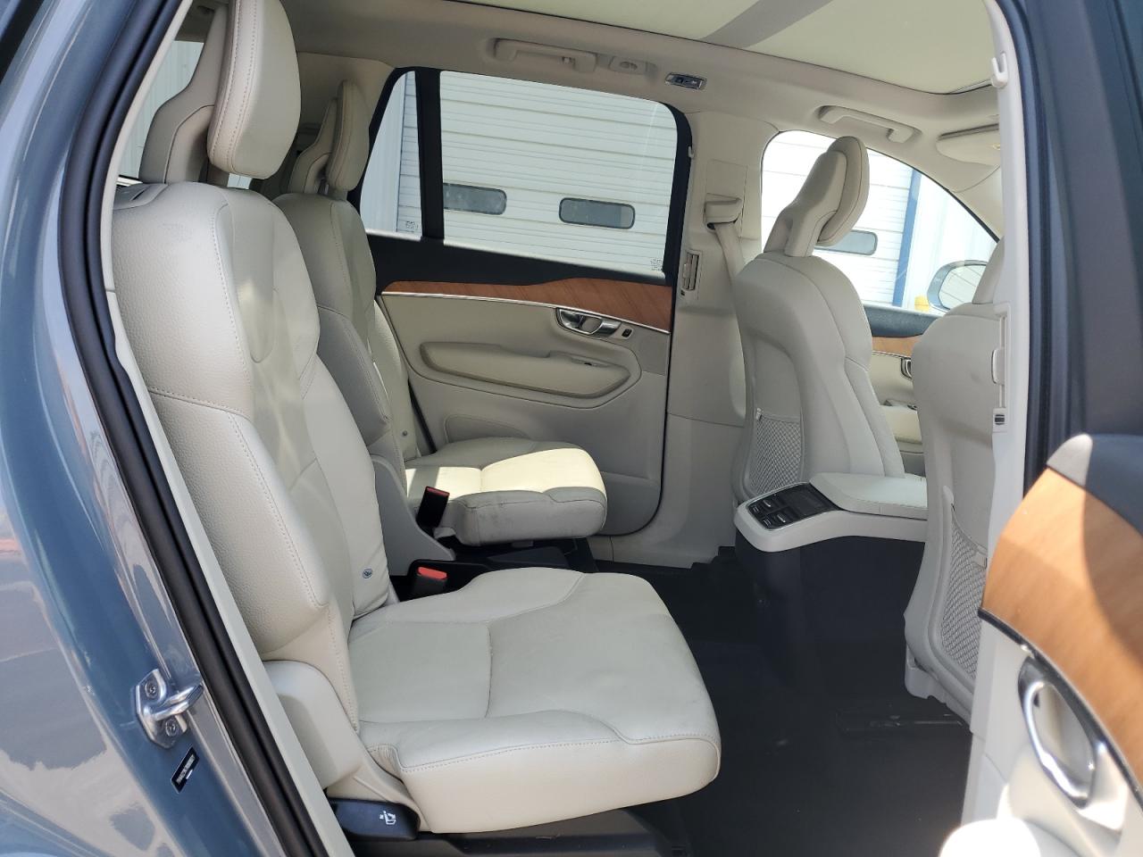 2022 Volvo Xc90 T6 Momentum VIN: YV4A221K7N1809021 Lot: 68888215