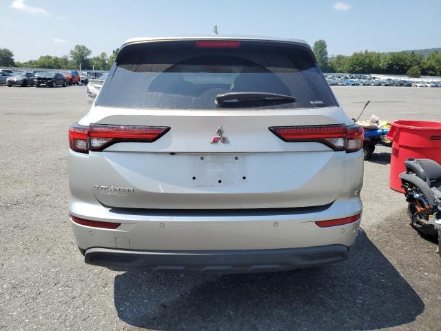  MITSUBISHI OUTLANDER 2022 Srebrny