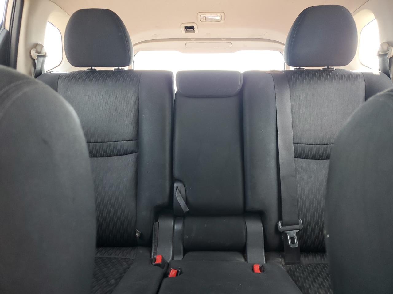 2017 Nissan Rogue S VIN: KNMAT2MT0HP556162 Lot: 70922525