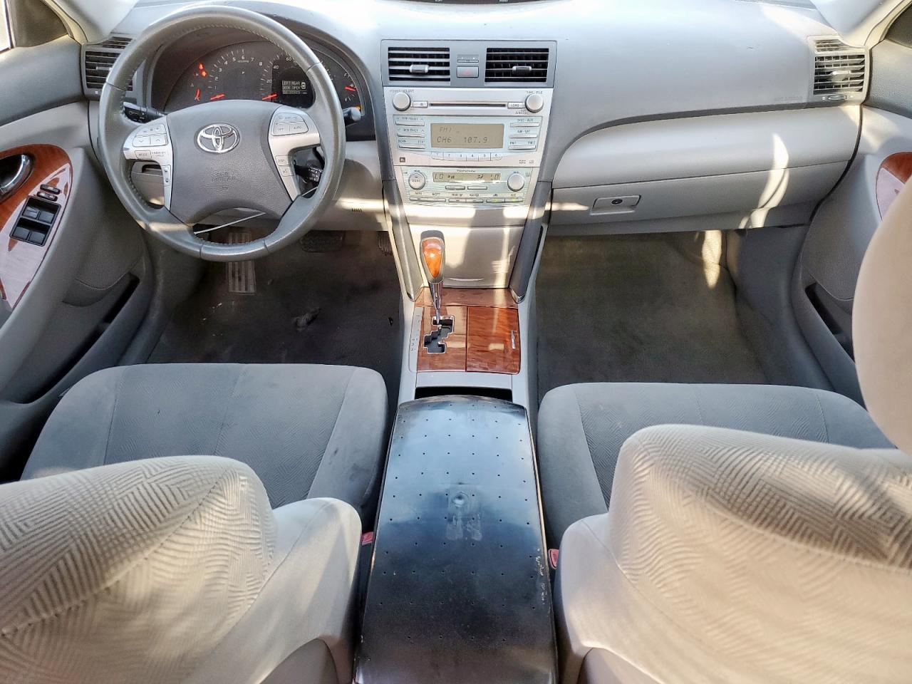 2009 Toyota Camry Base VIN: 4T1BE46K09U886669 Lot: 69007875