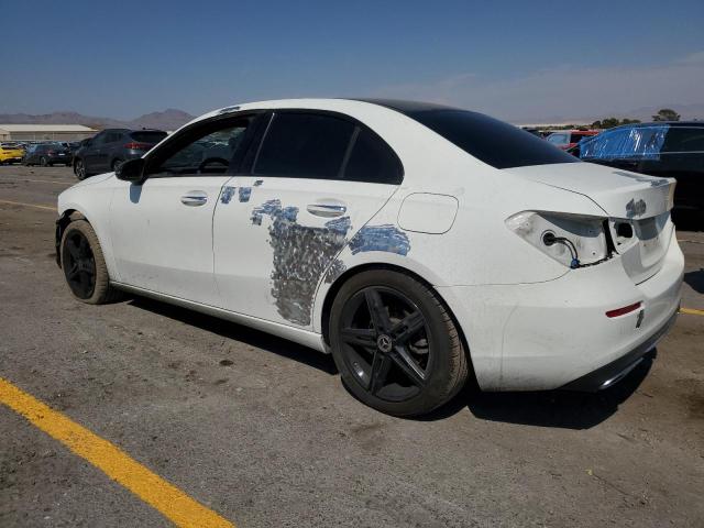  MERCEDES-BENZ A-CLASS 2019 Белы