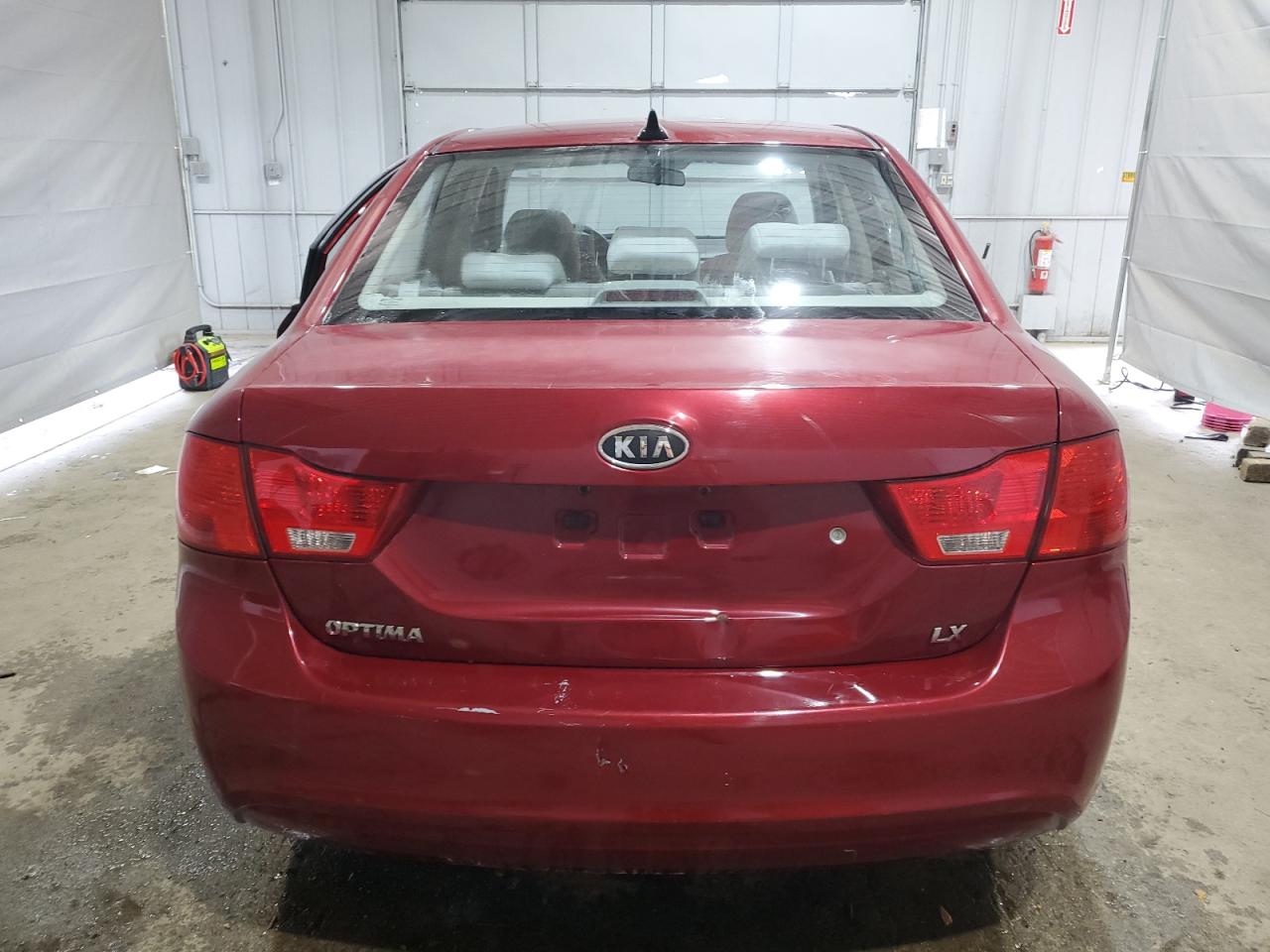 2009 Kia Optima Lx VIN: KNAGE228595326128 Lot: 67815915
