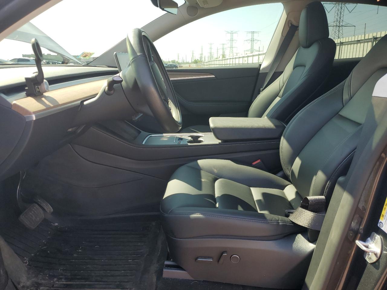 2024 Tesla Model Y VIN: 7SAYGDEE8RA226506 Lot: 70717335